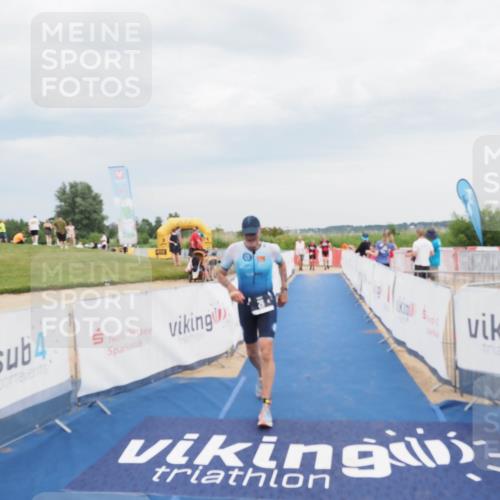22.06.2025 - Viking Triathlon MichiJ http://msf.ph/oto/8118901 22.06.2025 16:59:20 Ziel 26 meine-sportfotos.de