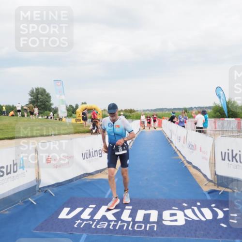 22.06.2025 - Viking Triathlon MichiJ http://msf.ph/oto/8118915 22.06.2025 16:59:20 Ziel 26 meine-sportfotos.de