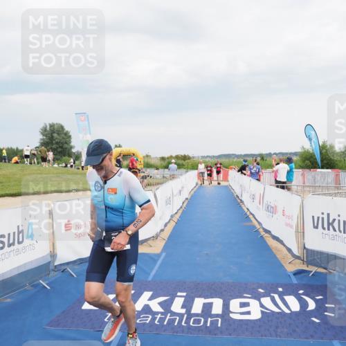 22.06.2025 - Viking Triathlon MichiJ http://msf.ph/oto/8118952 22.06.2025 16:59:21 Ziel 26 meine-sportfotos.de