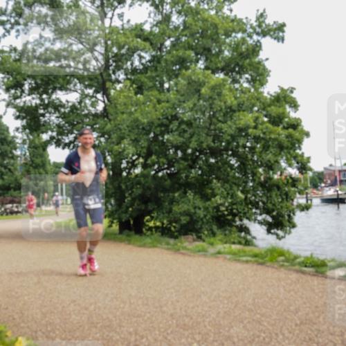 22.06.2025 - Viking Triathlon KatJ http://msf.ph/oto/8118957 22.06.2025 15:12:16 Laufen 54 meine-sportfotos.de