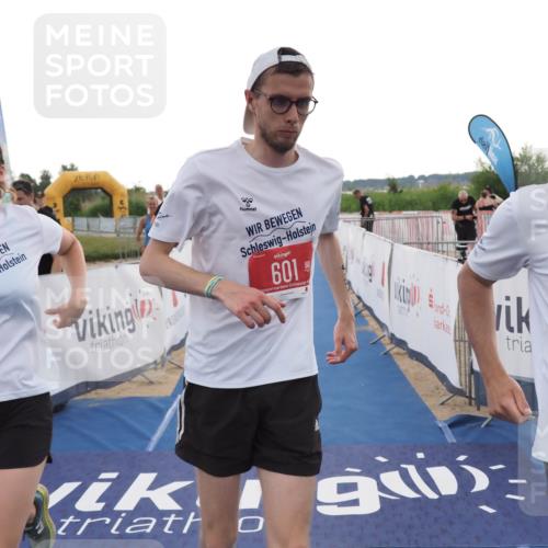 22.06.2025 - Viking Triathlon MichiJ http://msf.ph/oto/8118976 22.06.2025 16:28:15 Ziel 601 meine-sportfotos.de