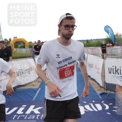 22.06.2025 - Viking Triathlon MichiJ http://msf.ph/oto/8118980 22.06.2025 16:28:15 Ziel 601 meine-sportfotos.de