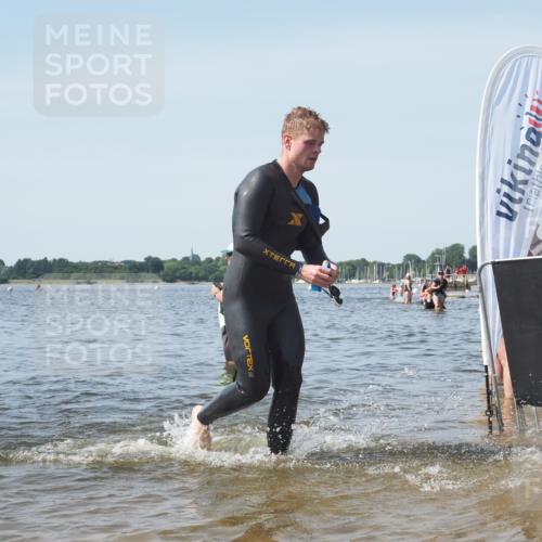 22.06.2025 - Viking Triathlon KatJ http://msf.ph/oto/8118985 22.06.2025 10:46:23 Schwimmen 60, 121, 144, 213, 225, 406 meine-sportfotos.de