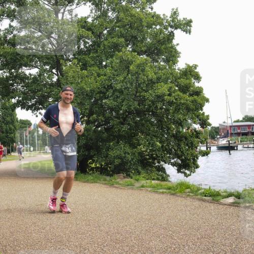 22.06.2025 - Viking Triathlon KatJ http://msf.ph/oto/8118987 22.06.2025 15:12:16 Laufen 54 meine-sportfotos.de
