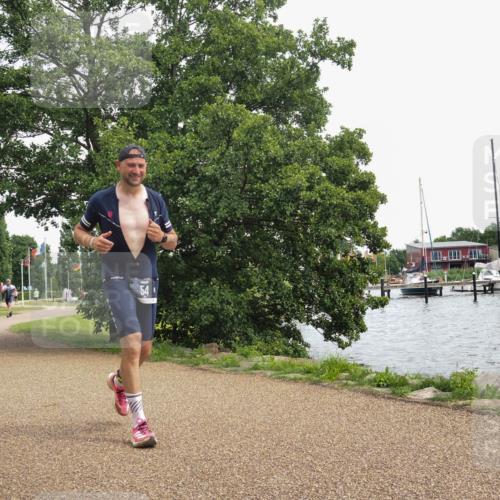 22.06.2025 - Viking Triathlon KatJ http://msf.ph/oto/8119007 22.06.2025 15:12:16 Laufen 54 meine-sportfotos.de