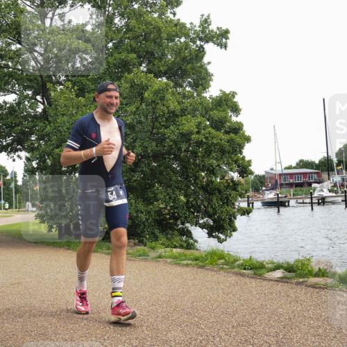 22.06.2025 - Viking Triathlon KatJ http://msf.ph/oto/8119027 22.06.2025 15:12:16 Laufen 54 meine-sportfotos.de