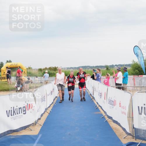 22.06.2025 - Viking Triathlon MichiJ http://msf.ph/oto/8119061 22.06.2025 16:59:27 Ziel 640 meine-sportfotos.de