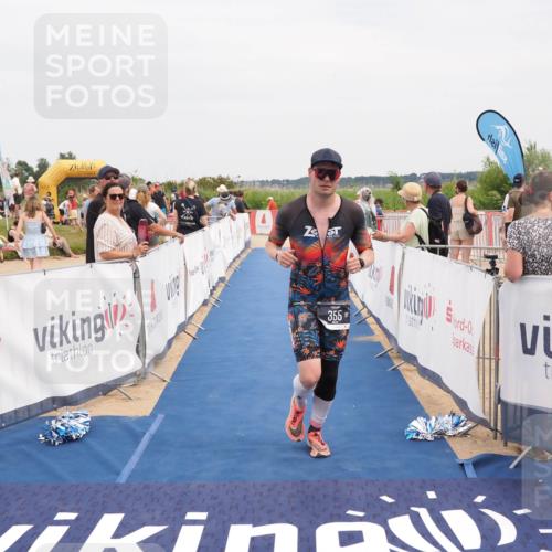 22.06.2025 - Viking Triathlon MichiJ http://msf.ph/oto/8119095 22.06.2025 15:08:38 Ziel 355 meine-sportfotos.de