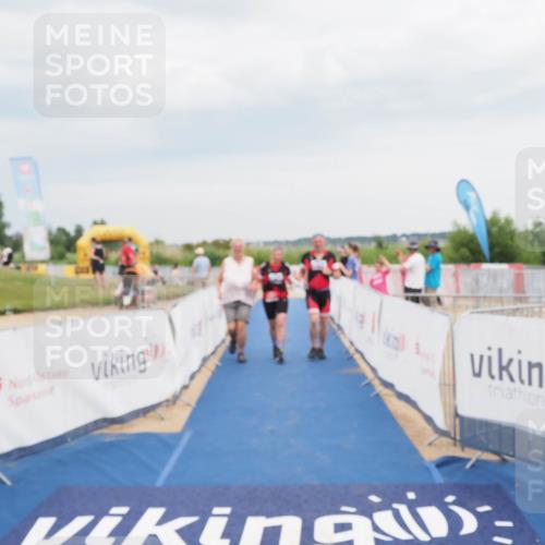 22.06.2025 - Viking Triathlon MichiJ http://msf.ph/oto/8119130 22.06.2025 16:59:29 Ziel 640 meine-sportfotos.de