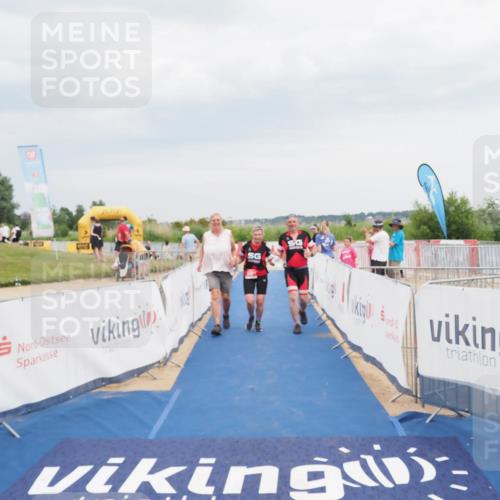 22.06.2025 - Viking Triathlon MichiJ http://msf.ph/oto/8119145 22.06.2025 16:59:29 Ziel 640 meine-sportfotos.de