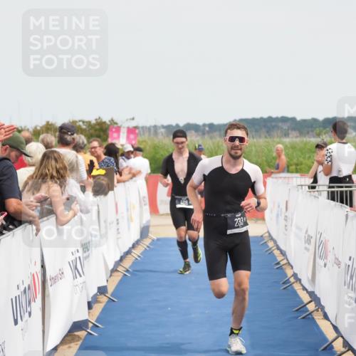 22.06.2025 - Viking Triathlon MichiJ http://msf.ph/oto/8119185 22.06.2025 14:58:43 Ziel 233, 508 meine-sportfotos.de
