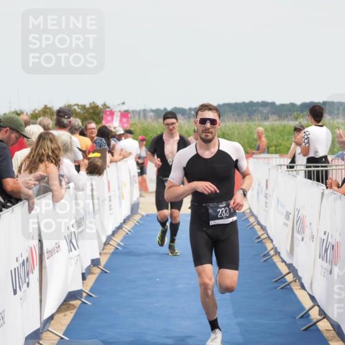 22.06.2025 - Viking Triathlon MichiJ http://msf.ph/oto/8119217 22.06.2025 14:58:43 Ziel 233, 508 meine-sportfotos.de