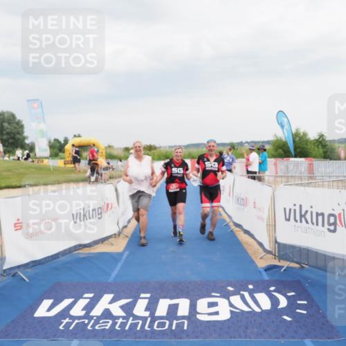 22.06.2025 - Viking Triathlon MichiJ http://msf.ph/oto/8119222 22.06.2025 16:59:30 Ziel 640 meine-sportfotos.de