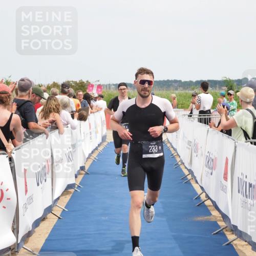 22.06.2025 - Viking Triathlon MichiJ http://msf.ph/oto/8119262 22.06.2025 14:58:44 Ziel 233, 508 meine-sportfotos.de