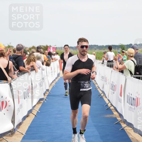 22.06.2025 - Viking Triathlon MichiJ http://msf.ph/oto/8119277 22.06.2025 14:58:44 Ziel 233, 508 meine-sportfotos.de
