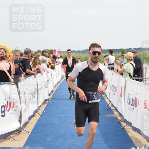 22.06.2025 - Viking Triathlon MichiJ http://msf.ph/oto/8119294 22.06.2025 14:58:44 Ziel 233, 508 meine-sportfotos.de