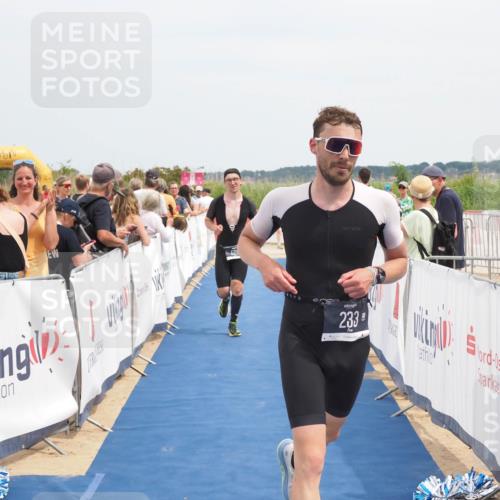 22.06.2025 - Viking Triathlon MichiJ http://msf.ph/oto/8119308 22.06.2025 14:58:45 Ziel 233, 508 meine-sportfotos.de