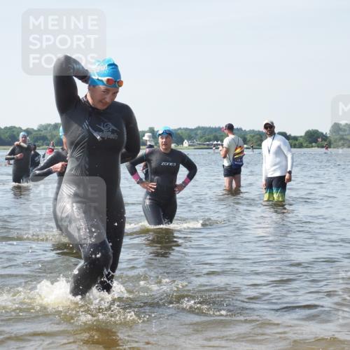 22.06.2025 - Viking Triathlon KatJ http://msf.ph/oto/8119317 22.06.2025 10:46:49 Schwimmen 36, 143, 206, 498, 515 meine-sportfotos.de