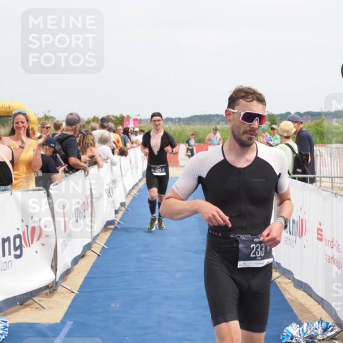 22.06.2025 - Viking Triathlon MichiJ http://msf.ph/oto/8119318 22.06.2025 14:58:45 Ziel 233, 508 meine-sportfotos.de