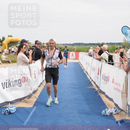 22.06.2025 - Viking Triathlon MichiJ http://msf.ph/oto/8119334 22.06.2025 15:09:10 Ziel 17 meine-sportfotos.de