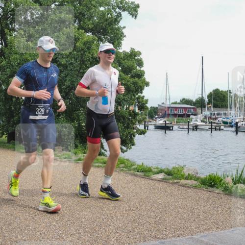 22.06.2025 - Viking Triathlon KatJ http://msf.ph/oto/8119394 22.06.2025 15:12:53 Laufen 318, 328 meine-sportfotos.de