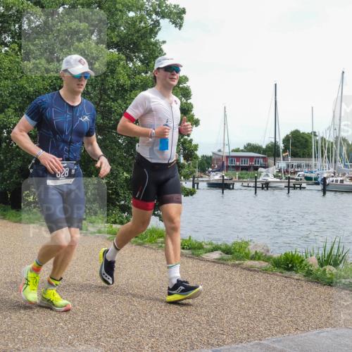 22.06.2025 - Viking Triathlon KatJ http://msf.ph/oto/8119401 22.06.2025 15:12:53 Laufen 318, 328 meine-sportfotos.de