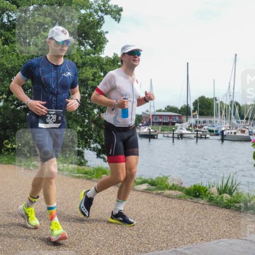 22.06.2025 - Viking Triathlon KatJ http://msf.ph/oto/8119416 22.06.2025 15:12:53 Laufen 318, 328 meine-sportfotos.de