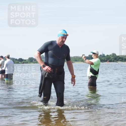22.06.2025 - Viking Triathlon KatJ http://msf.ph/oto/8119476 22.06.2025 10:47:04 Schwimmen 36, 51, 378 meine-sportfotos.de