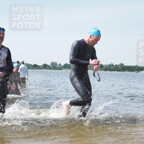 22.06.2025 - Viking Triathlon KatJ http://msf.ph/oto/8119653 22.06.2025 10:47:25 Schwimmen 23, 74, 76, 267, 421, 547 meine-sportfotos.de