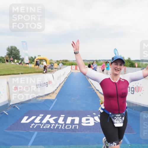 22.06.2025 - Viking Triathlon MichiJ http://msf.ph/oto/8119664 22.06.2025 17:00:51 Ziel 206 meine-sportfotos.de