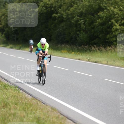 22.06.2025 - Viking Triathlon Yannick Fuchs http://msf.ph/oto/8119827 22.06.2025 11:45:37 Radfahren 10, 122, 166, 306, 321, 500, 617 meine-sportfotos.de