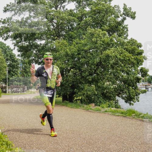 22.06.2025 - Viking Triathlon KatJ http://msf.ph/oto/8119847 22.06.2025 15:13:44 Laufen 261 meine-sportfotos.de