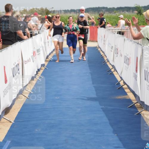 22.06.2025 - Viking Triathlon MichiJ http://msf.ph/oto/8119871 22.06.2025 15:10:34 Ziel 518, 660 meine-sportfotos.de
