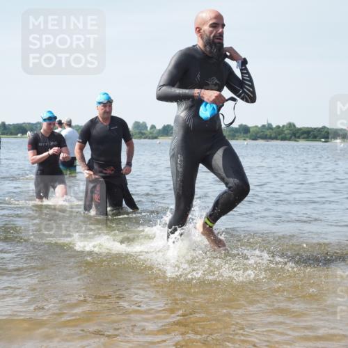 22.06.2025 - Viking Triathlon KatJ http://msf.ph/oto/8119961 22.06.2025 10:47:53 Schwimmen 84, 190, 223, 285, 452 meine-sportfotos.de