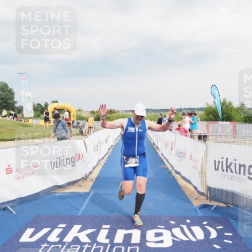 22.06.2025 - Viking Triathlon MichiJ http://msf.ph/oto/8119976 22.06.2025 17:01:54 Ziel 490 meine-sportfotos.de