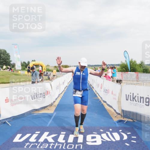 22.06.2025 - Viking Triathlon MichiJ http://msf.ph/oto/8119987 22.06.2025 17:01:54 Ziel 490 meine-sportfotos.de