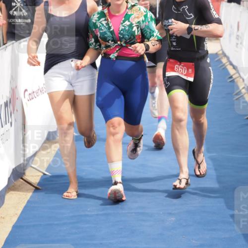 22.06.2025 - Viking Triathlon MichiJ http://msf.ph/oto/8119995 22.06.2025 15:10:36 Ziel 518, 660 meine-sportfotos.de