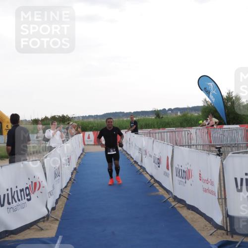 22.06.2025 - Viking Triathlon MichiJ http://msf.ph/oto/8120012 22.06.2025 16:30:21 Ziel 83 meine-sportfotos.de