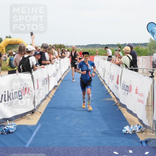 22.06.2025 - Viking Triathlon MichiJ http://msf.ph/oto/8120044 22.06.2025 14:59:07 Ziel 137, 325 meine-sportfotos.de