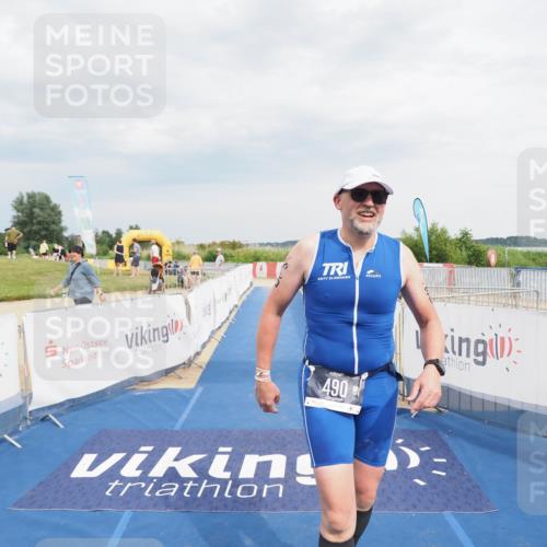 22.06.2025 - Viking Triathlon MichiJ http://msf.ph/oto/8120052 22.06.2025 17:01:55 Ziel 490 meine-sportfotos.de