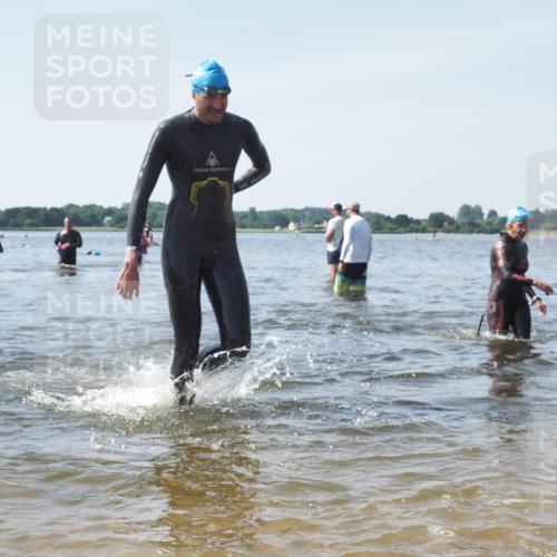 22.06.2025 - Viking Triathlon KatJ http://msf.ph/oto/8120057 22.06.2025 10:47:59 Schwimmen 190, 223, 285, 452 meine-sportfotos.de