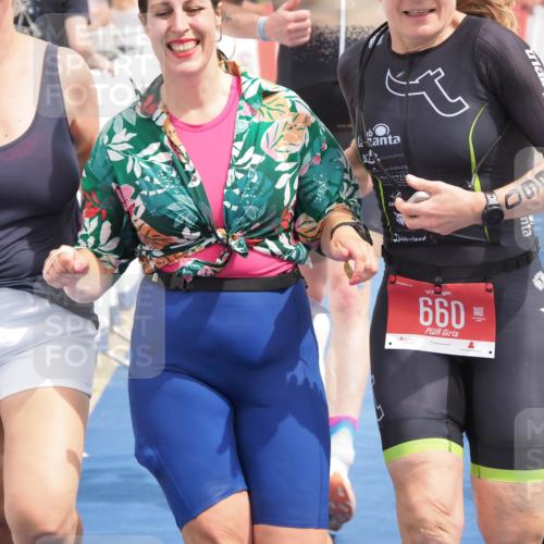 22.06.2025 - Viking Triathlon MichiJ http://msf.ph/oto/8120059 22.06.2025 15:10:37 Ziel 518, 660 meine-sportfotos.de