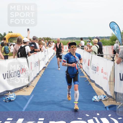 22.06.2025 - Viking Triathlon MichiJ http://msf.ph/oto/8120099 22.06.2025 14:59:07 Ziel 137, 325 meine-sportfotos.de