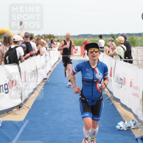 22.06.2025 - Viking Triathlon MichiJ http://msf.ph/oto/8120118 22.06.2025 14:59:08 Ziel 137, 325 meine-sportfotos.de