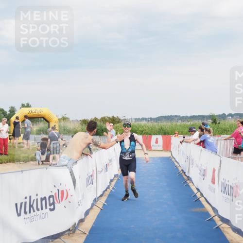 22.06.2025 - Viking Triathlon MichiJ http://msf.ph/oto/8120143 22.06.2025 17:02:52 Ziel 136 meine-sportfotos.de