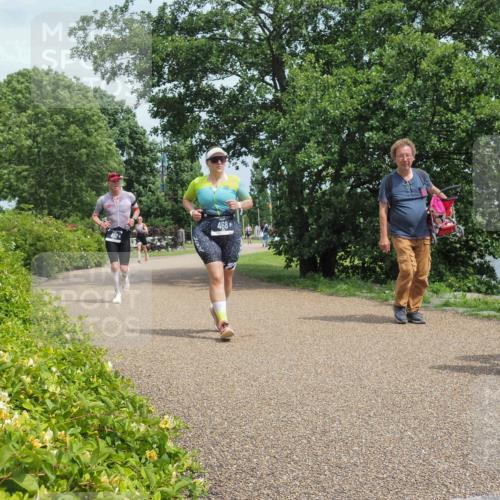 22.06.2025 - Viking Triathlon KatJ http://msf.ph/oto/8120149 22.06.2025 15:14:50 Laufen 462, 468 meine-sportfotos.de