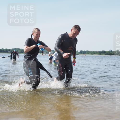 22.06.2025 - Viking Triathlon KatJ http://msf.ph/oto/8120168 22.06.2025 10:48:19 Schwimmen 37, 364, 471 meine-sportfotos.de