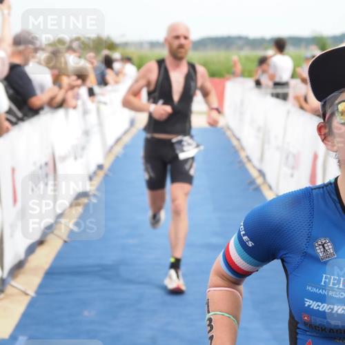 22.06.2025 - Viking Triathlon MichiJ http://msf.ph/oto/8120178 22.06.2025 14:59:08 Ziel 137, 325 meine-sportfotos.de