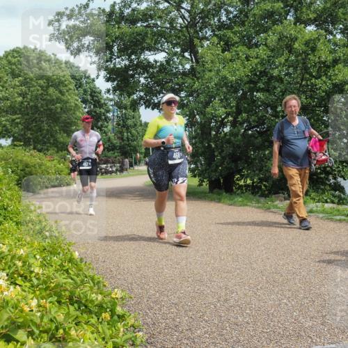 22.06.2025 - Viking Triathlon KatJ http://msf.ph/oto/8120181 22.06.2025 15:14:51 Laufen 462, 468 meine-sportfotos.de