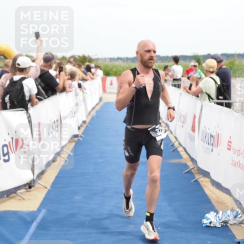 22.06.2025 - Viking Triathlon MichiJ http://msf.ph/oto/8120222 22.06.2025 14:59:09 Ziel 137, 325 meine-sportfotos.de
